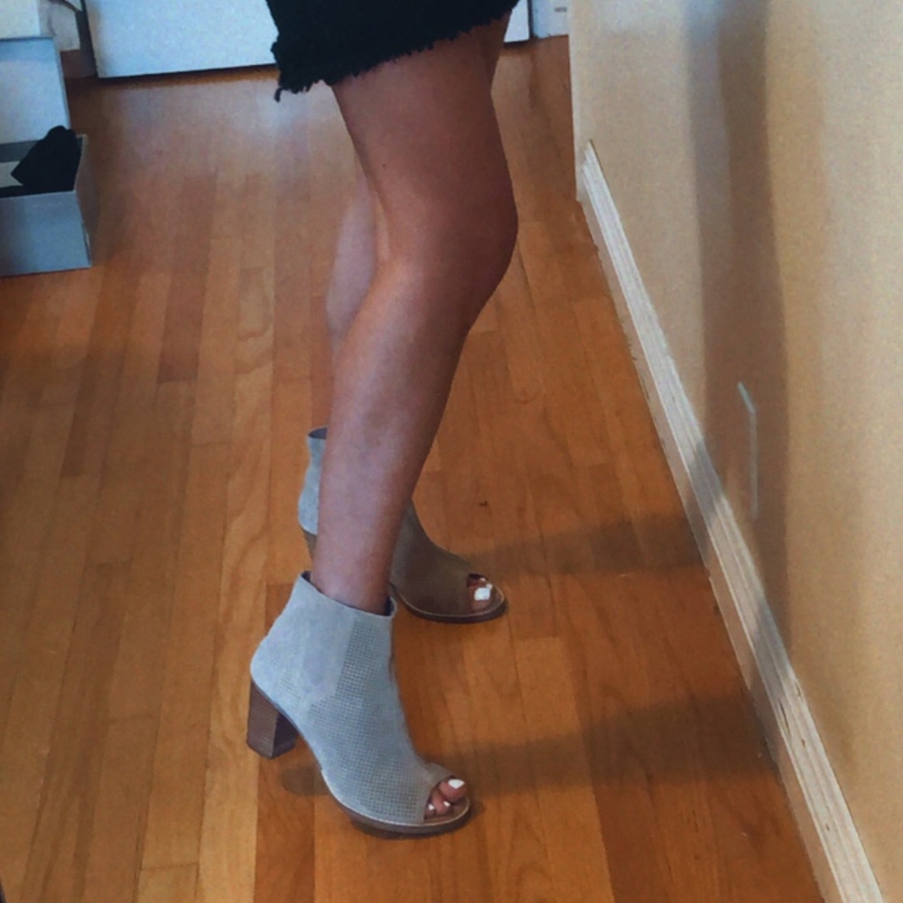Toms Suede Bootie Nude size 7.5